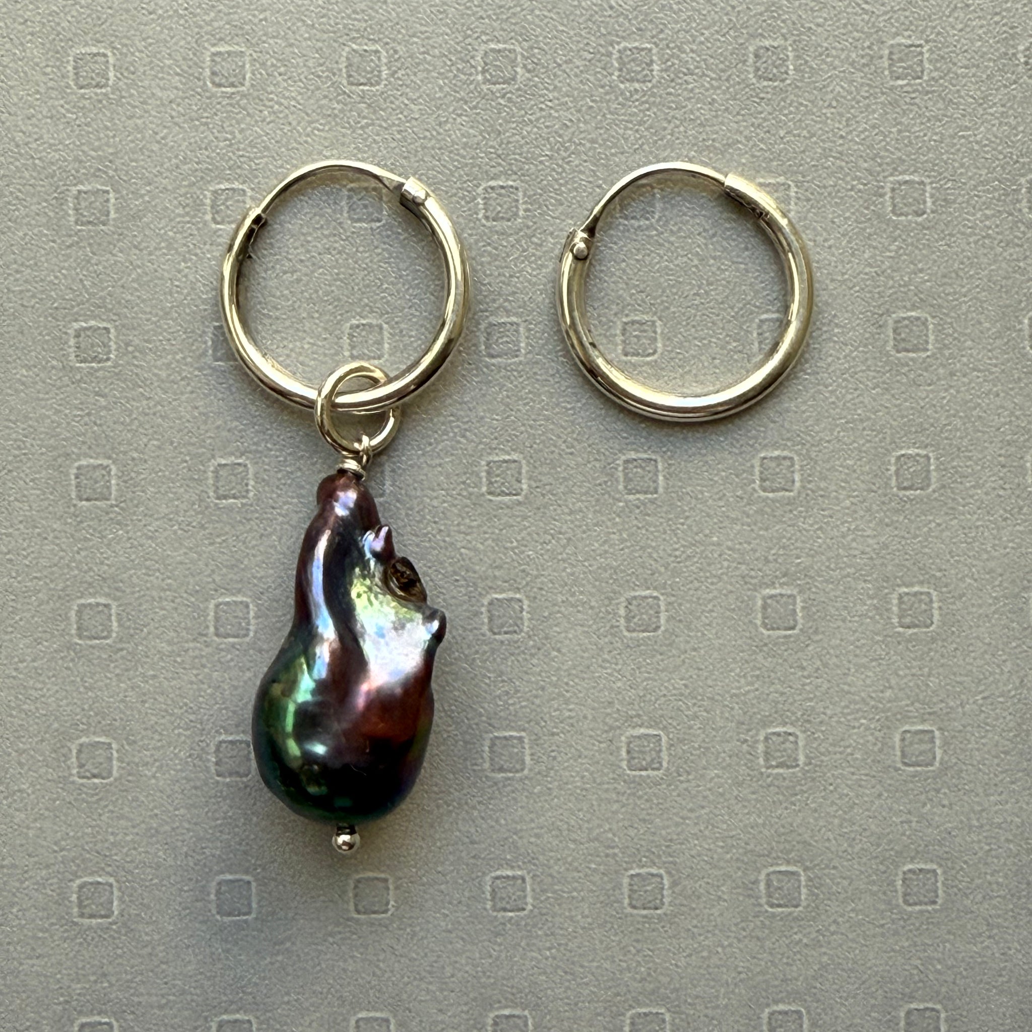 "Baroque Pearl Black" Pendant