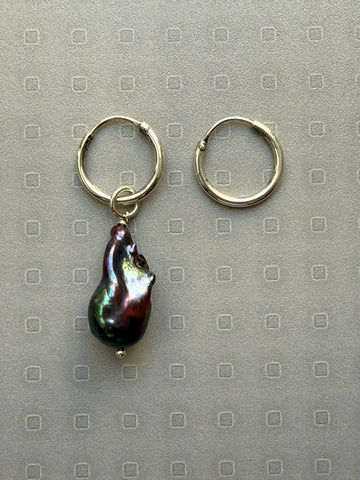 "Baroque Pearl Black" Pendant