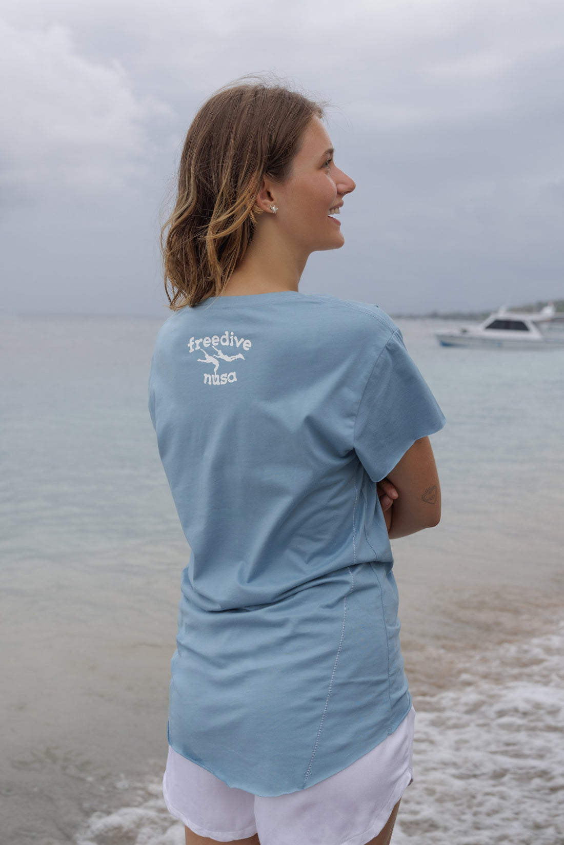 Short sleeve t-shirt "Air is Overrated"